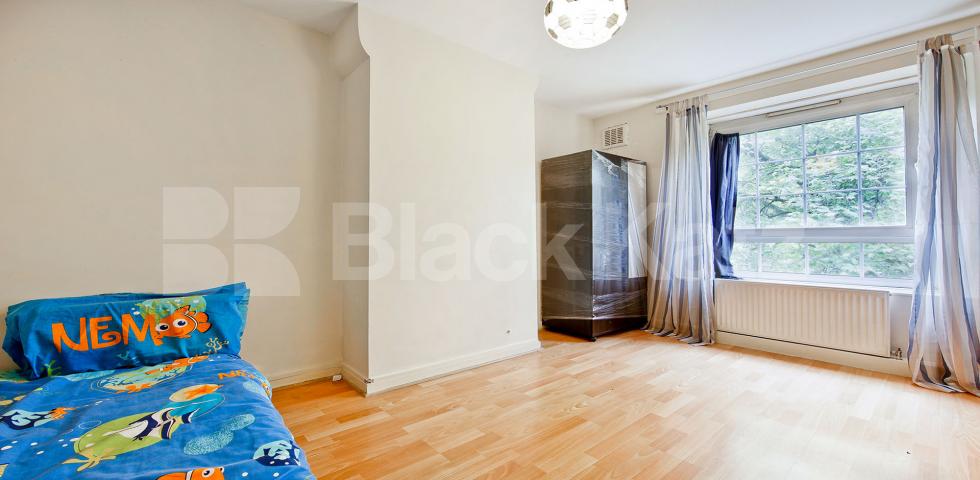 			LET , 2 Bedroom, 1 bath, 1 reception Apartment			 Peckham Road , Camberwell/Peckham